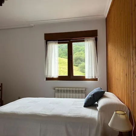 Casa Con Jardin A Pie De Playa Y Montana * Panes