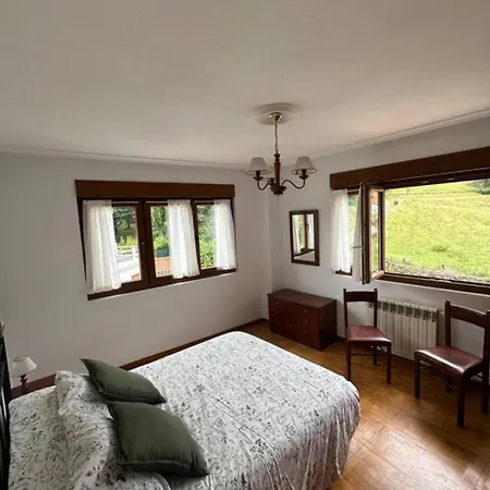 Casa Con Jardin A Pie De Playa Y Montana Panes