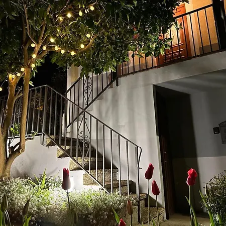 Casa Con Jardin A Pie De Playa Y Montana Panes