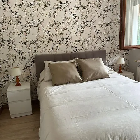 Casa Con Jardin A Pie De Playa Y Montana * Panes