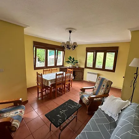 Casa Con Jardin A Pie De Playa Y Montana Holiday home